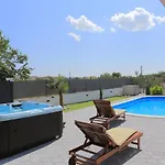 Family Friendly House With A Swimming Pool Kastel Stafilic, - 21263 Semesterbostad Kaštela