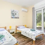 Family Friendly House With A Swimming Pool Kastel Stafilic, - 21263 Semesterbostad Kaštela