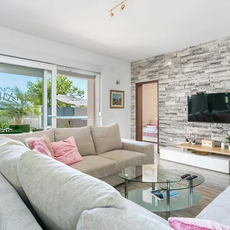 別荘 Family Friendly House With A Swimming Pool Kastel Stafilic, - 21263